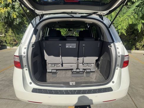 Used 2013 Honda Odyssey Touring Elite image 14