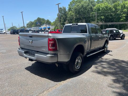 Used 2024 RAM 3500 Laramie AWD/4WD image 6