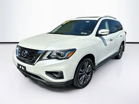 Used 2019 Nissan Pathfinder Platinum image 3