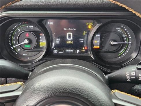Used 2024 Jeep Wrangler Willys image 10