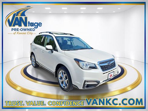 Used 2018 Subaru Forester 2.5i Touring AWD/4WD image 3