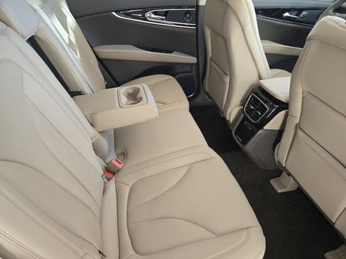 Used 2023 Lincoln Nautilus Reserve w/ Equipment Group 201A image 9