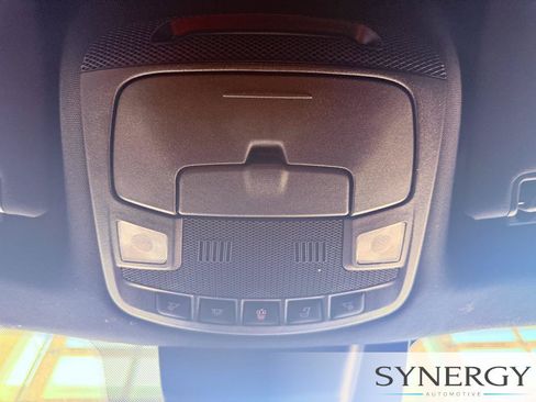 Used 2018 Lincoln Navigator Select w/ Technology Package RWD image 14