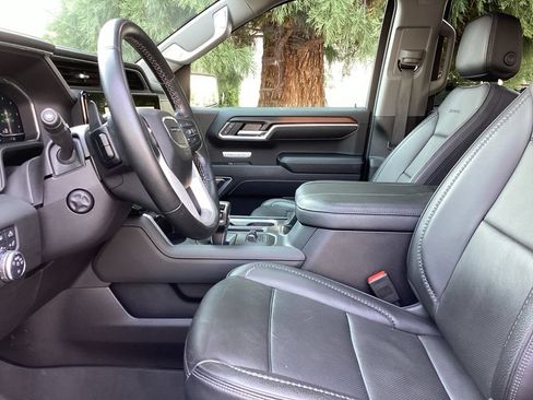Used 2025 GMC Sierra 1500 Denali w/ Denali Reserve Package AWD/4WD image 5