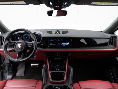 Certified 2024 Porsche Cayenne Turbo GT image 31