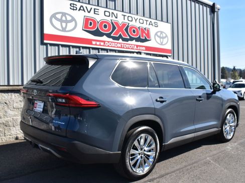 Certified 2024 Toyota Grand Highlander AWD image 5