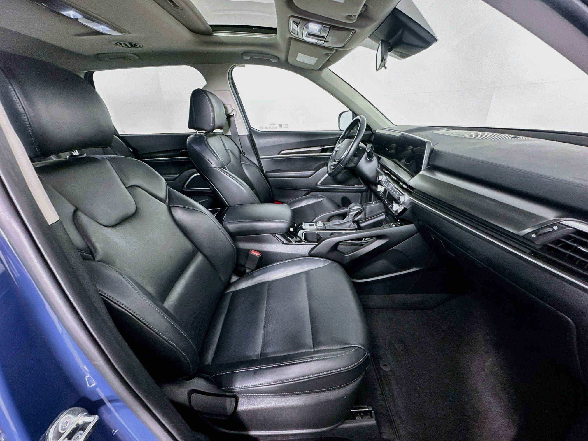 Used 2025 Kia Telluride S FWD image 34