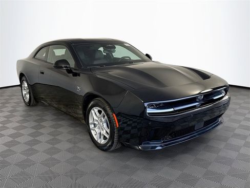 Used 2025 Dodge Charger R/T w/ Quick Order Package 25M R/T image 4