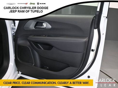 New 2026 Chrysler Voyager LX image 40