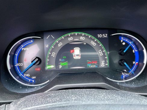 Used 2024 Toyota RAV4 LE image 12