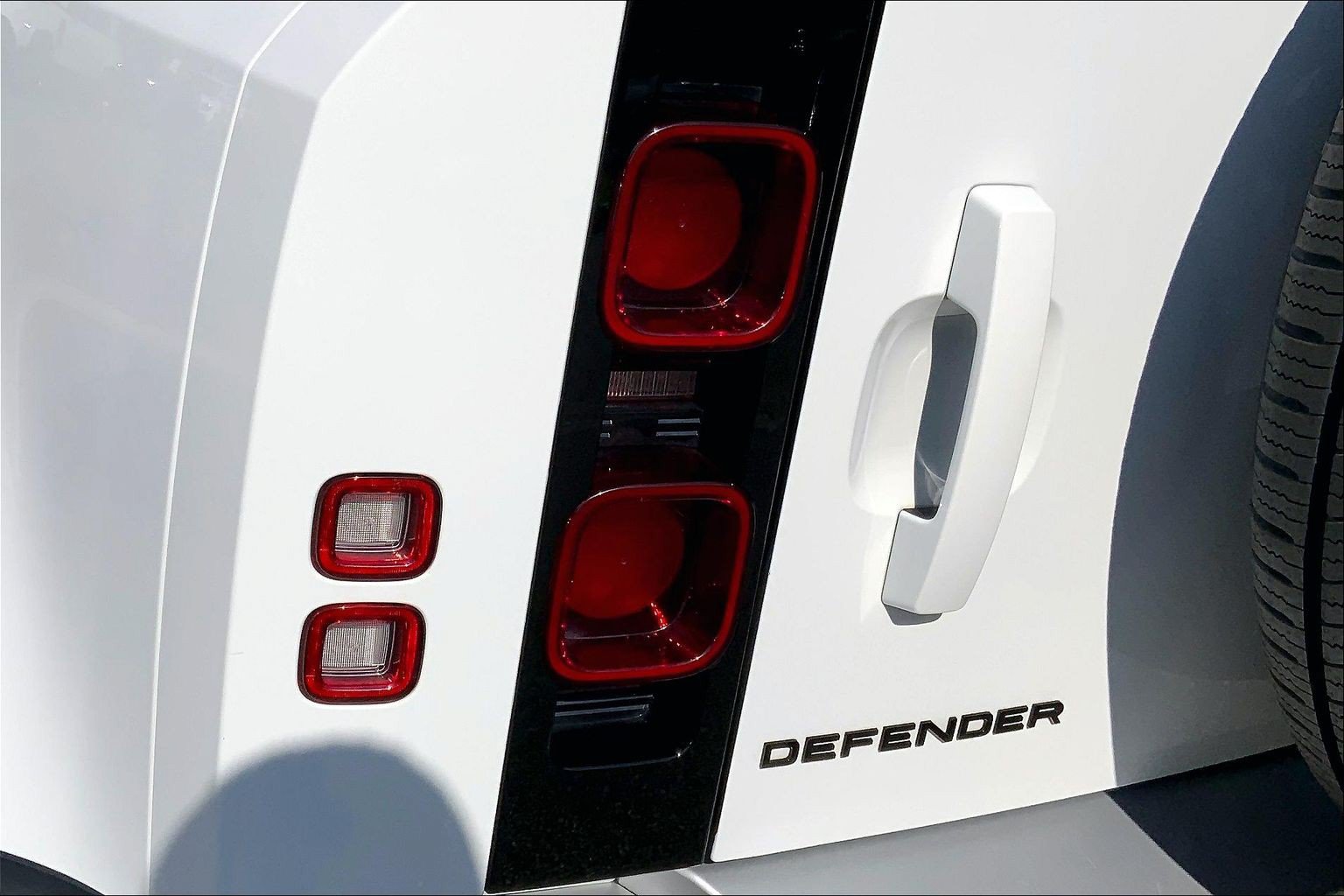 Certified 2024 Land Rover Defender 110 S AWD/4WD image 28