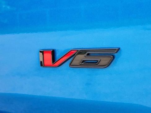 Used 2022 Chevrolet Colorado LT w/ LT Convenience Package AWD/4WD image 7