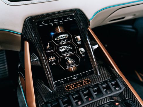Used 2021 Lamborghini Sian Roadster AWD/4WD image 24
