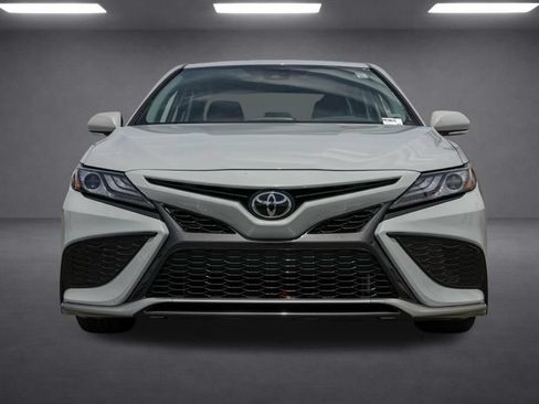 Used 2024 Toyota Camry XSE FWD image 10