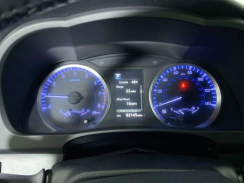 Used 2018 Toyota Highlander LE image 15