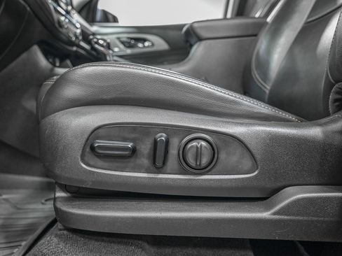 Used 2021 Chevrolet Traverse RS w/ LPO, Floor Liner Package image 14