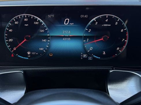 Used 2020 Mercedes-Benz GLB 250 4MATIC image 35