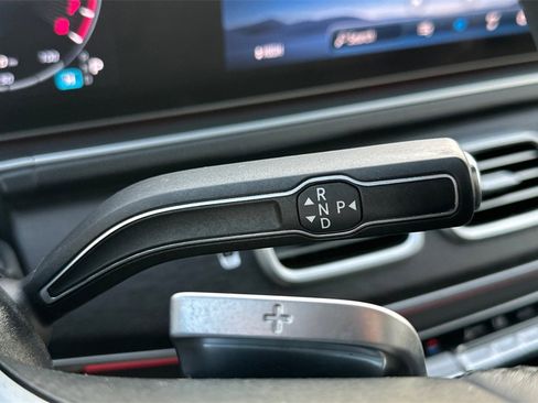 Used 2024 Mercedes-Benz GLE 450e 4MATIC image 24