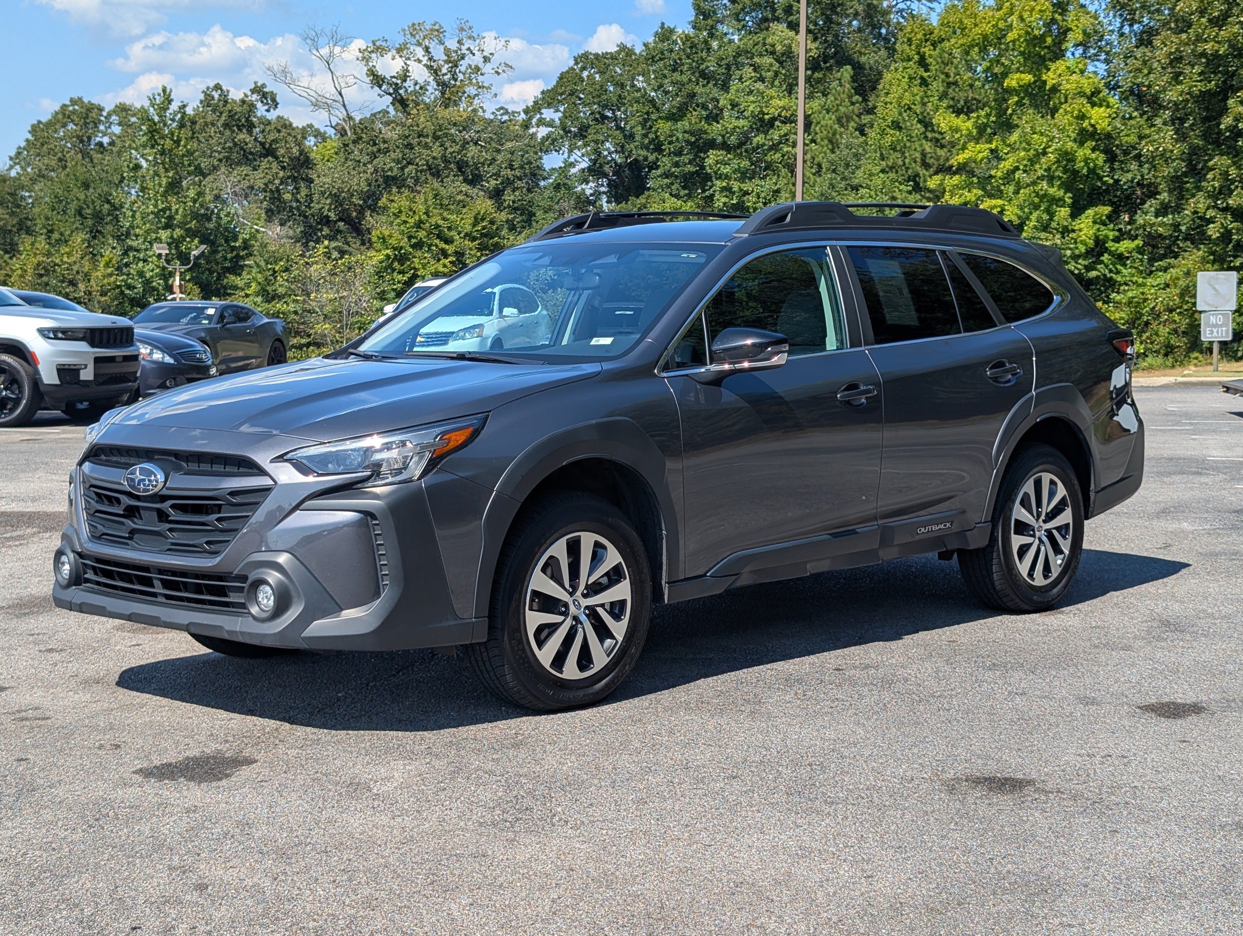 Used 2024 Subaru Outback Premium AWD/4WD image 5