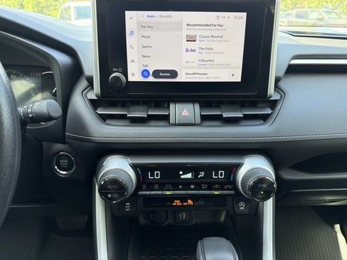 Certified 2025 Toyota RAV4 XLE FWD image 28