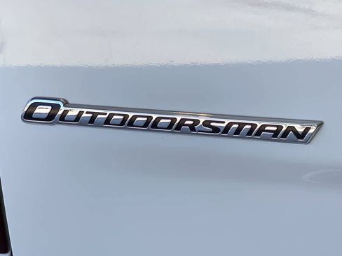 Used 2018 RAM 1500 Outdoorsman AWD/4WD image 11