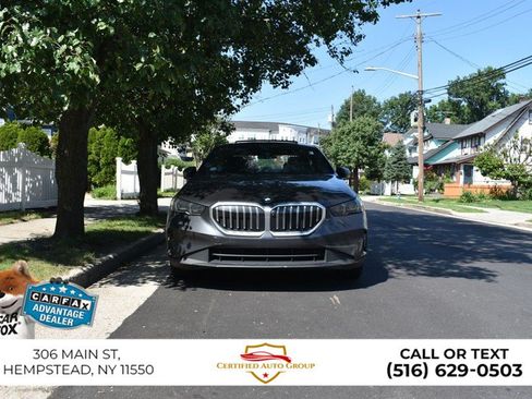 Used 2025 BMW 530i w/ Premium Package RWD image 3