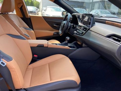 Certified 2023 Lexus ES 250 w/ Premium Package AWD/4WD image 27