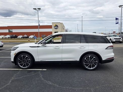 New 2026 Lincoln Aviator Reserve image 4
