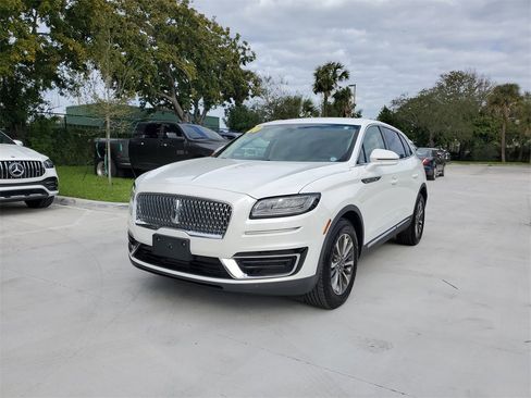 Certified 2020 Lincoln Nautilus Premier w/ Equipment Group 101A image 2