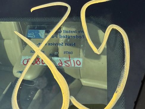 Used 2017 Cadillac XT5 Premium Luxury w/ LPO, Wheel Lock Package image 33