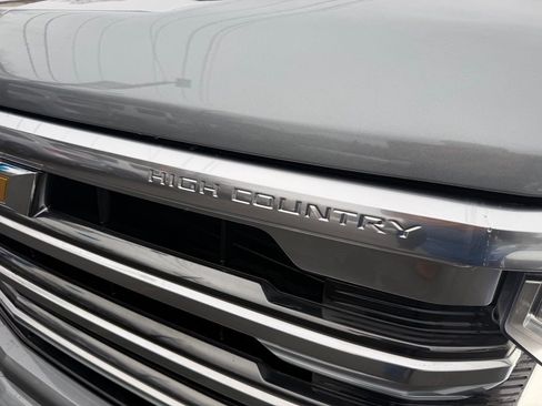 Used 2026 Chevrolet Silverado 1500 High Country w/ Technology Package AWD/4WD image 11