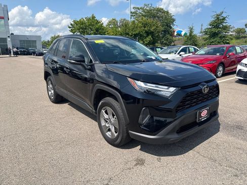Used 2025 Toyota RAV4 XLE AWD/4WD image 10