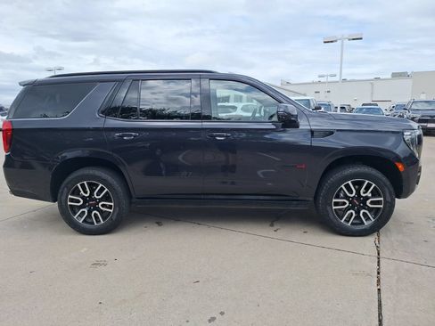 Used 2023 GMC Yukon AT4 w/ AT4 Premium Plus Package AWD/4WD image 7