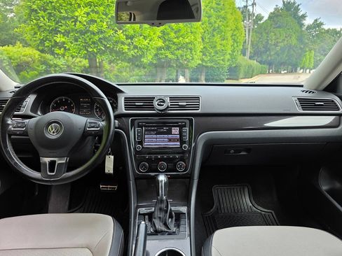 Used 2014 Volkswagen Passat 1.8T Sport FWD image 15
