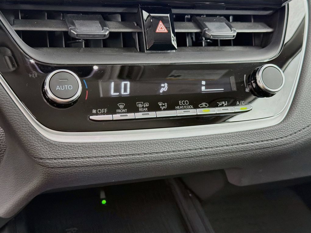 Used 2026 Toyota Corolla Cross LE FWD image 20