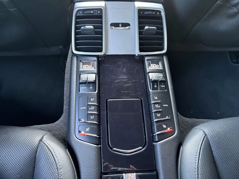 Used 2015 Porsche Panamera 4 image 41