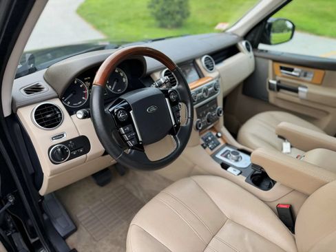 Used 2016 Land Rover LR4 HSE Silver Edition AWD/4WD image 58