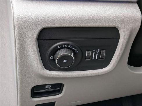 Certified 2023 Jeep Grand Cherokee L Overland AWD/4WD image 18