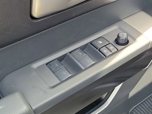 New 2026 Toyota Tundra SR5 AWD/4WD image 17