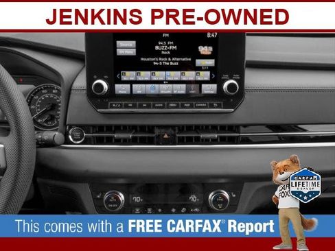 Used 2023 Mitsubishi Outlander SE image 13