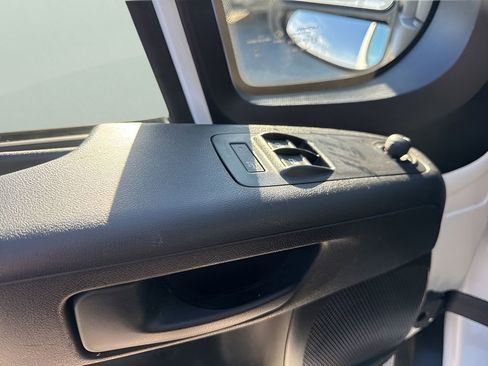 Used 2023 RAM ProMaster 2500 image 22