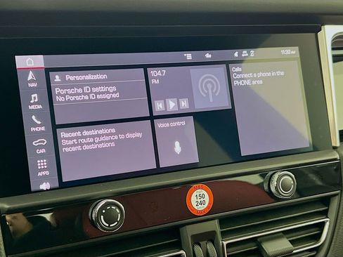 New 2026 Porsche Macan image 15