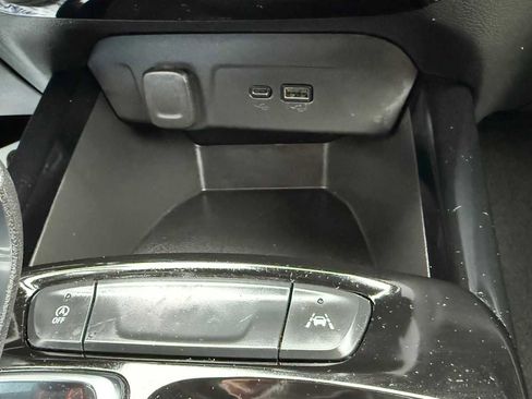 Used 2024 Chevrolet Trax RS w/ Driver Confidence Package image 24