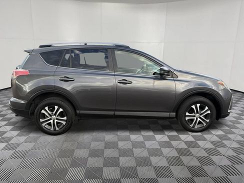 Used 2017 Toyota RAV4 LE FWD image 8