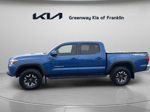 Used 2018 Toyota Tacoma TRD Off-Road image 4