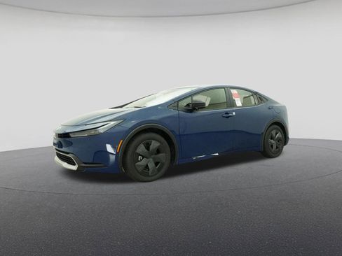 New 2026 Toyota Prius Plug-In Hybrid FWD image 17