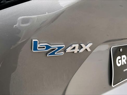Used 2024 Toyota bZ4X XLE image 28