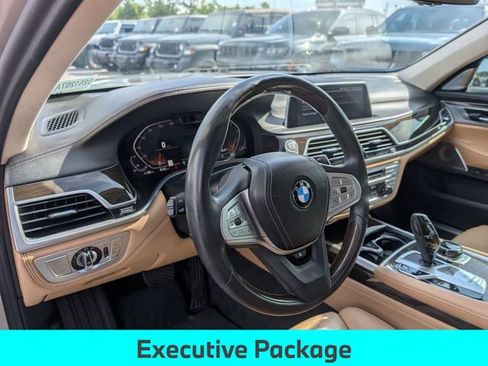 Used 2021 BMW 750i xDrive w/ Executive Package AWD/4WD image 32