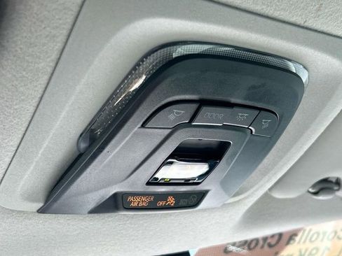 Used 2024 Toyota Corolla Cross L FWD image 28