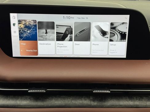 Used 2024 Genesis G90 3.5T image 28